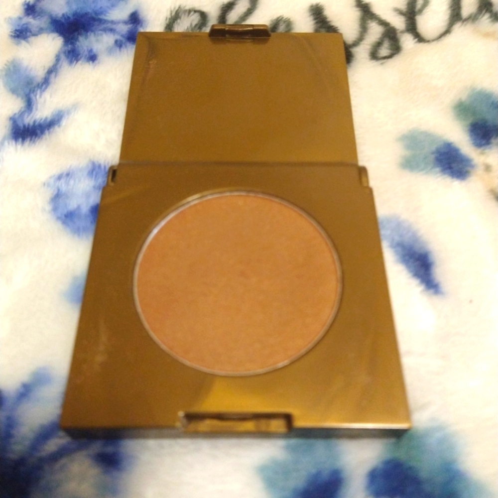 Tarte Park Ave Princess waterproof bronzer - Picture 2 of 3